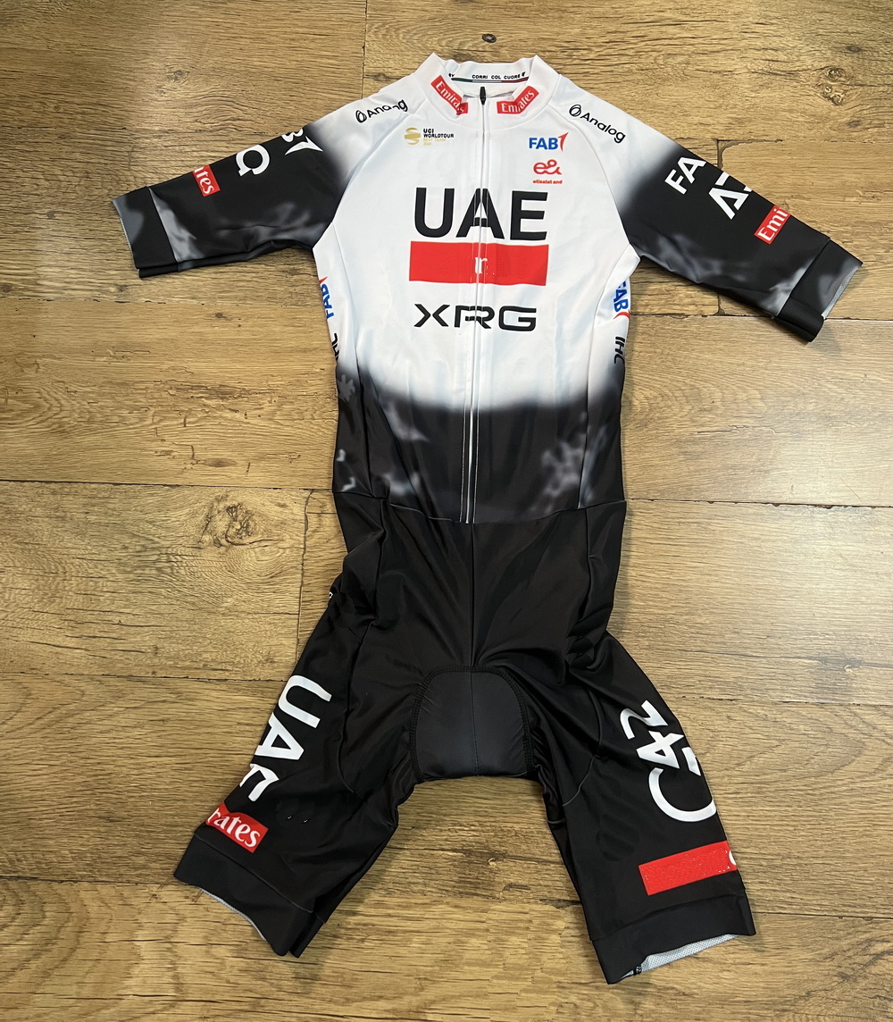 Traje de Ciclismo LASER CUT Sk - Cycling Gear Waterproof reseña y precio